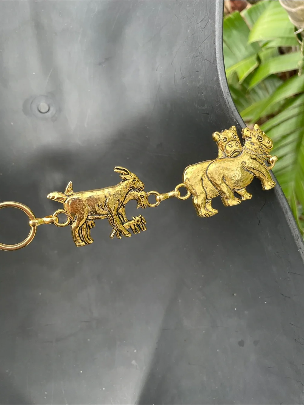 Safari animal, gold chain belt